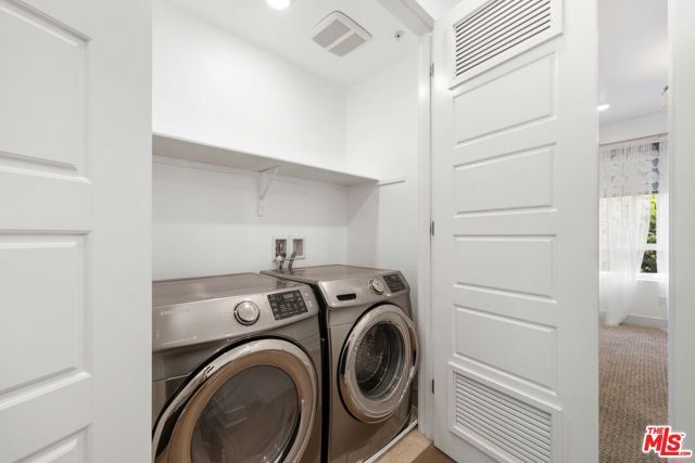 6738 W Gill Way, Los Angeles, CA 90068