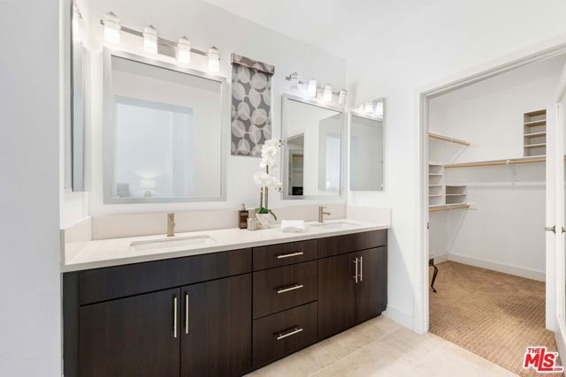 6738 W Gill Way, Los Angeles, CA 90068