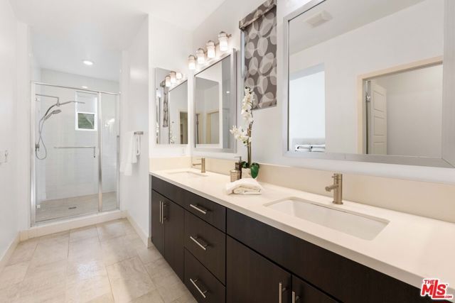 6738 W Gill Way, Los Angeles, CA 90068