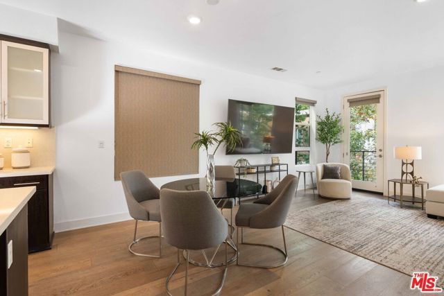 6738 W Gill Way, Los Angeles, CA 90068