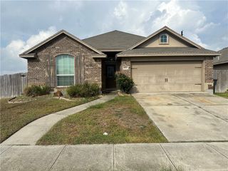 3937 Las Bahias Dr, Corpus Christi, TX 78414