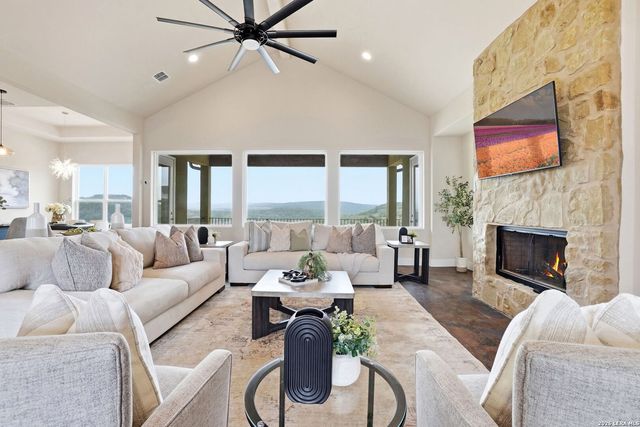 9889 Cash Mountain, Helotes, TX 78023