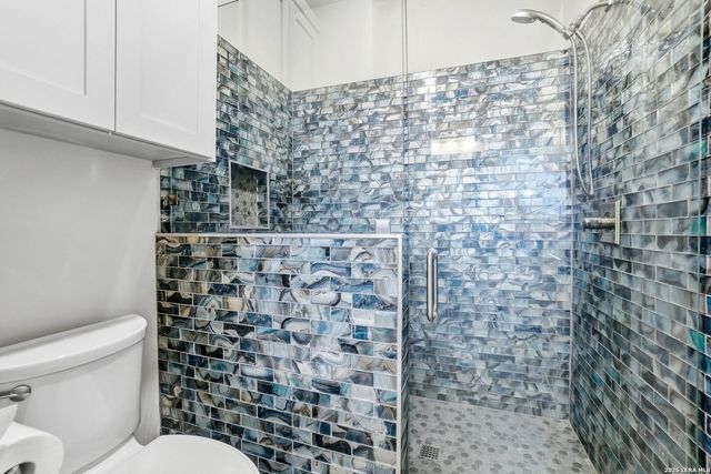 9889 Cash Mountain, Helotes, TX 78023