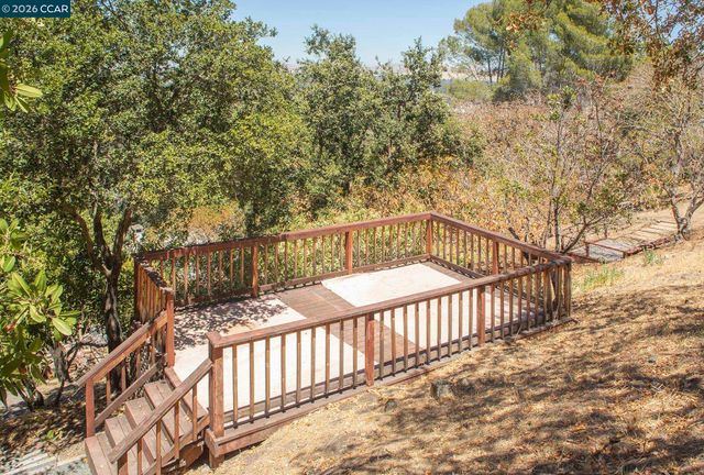 15 Loma Vista, Walnut Creek, CA 94597