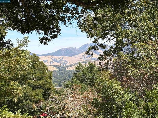 15 Loma Vista, Walnut Creek, CA 94597