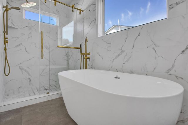 4716 Siegel Street A, Houston, TX 77009