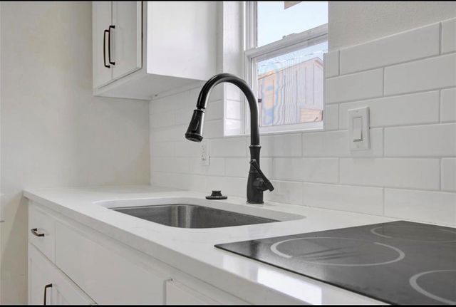 4716 Siegel Street A, Houston, TX 77009