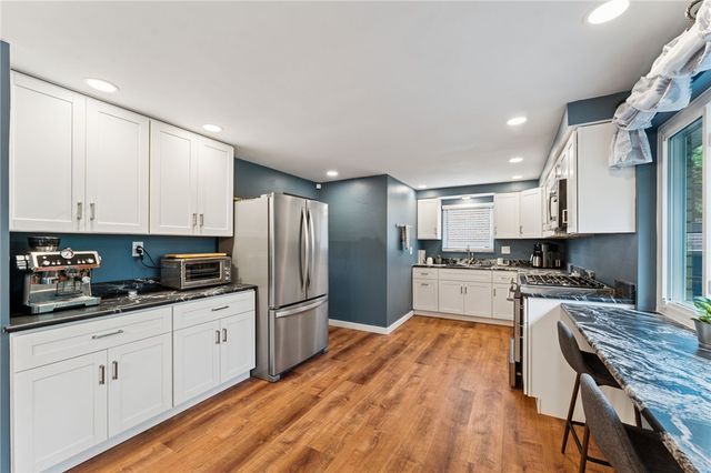 4807 Bert Dr, Monroeville, PA 15146