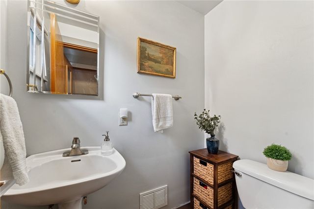 4807 Bert Dr, Monroeville, PA 15146