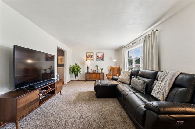 4807 Bert Dr, Monroeville, PA 15146