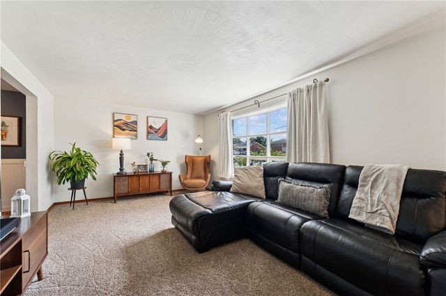 4807 Bert Dr, Monroeville, PA 15146