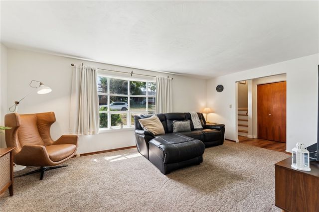 4807 Bert Dr, Monroeville, PA 15146