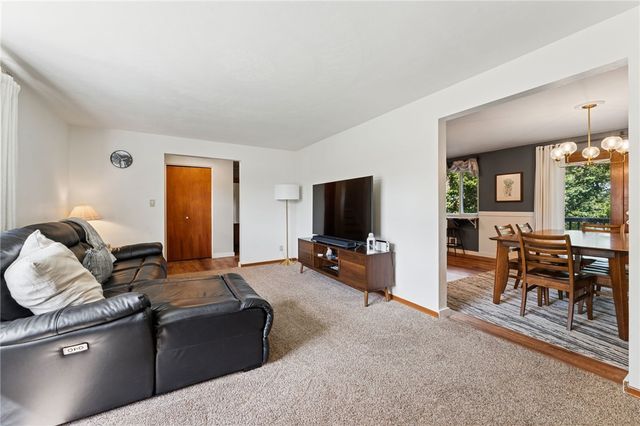 4807 Bert Dr, Monroeville, PA 15146