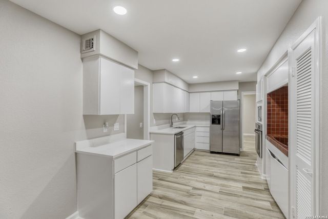 8033 N New Braunfels Ave Apt 100A, San Antonio, TX 78209