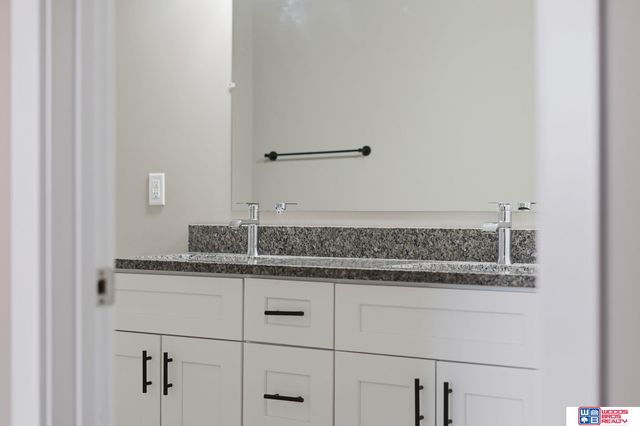 5018 W Hillsboro Drive, Lincoln, NE 68528