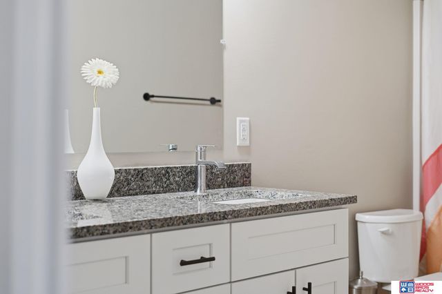 5018 W Hillsboro Drive, Lincoln, NE 68528