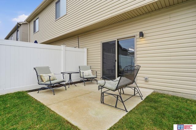 5018 W Hillsboro Drive, Lincoln, NE 68528