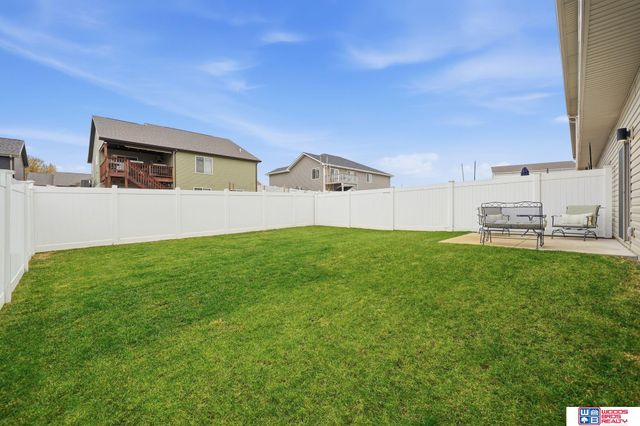 5018 W Hillsboro Drive, Lincoln, NE 68528