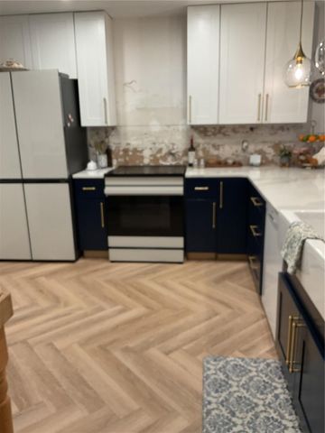 6431 LAURELWOOD DRIVE, Zephyrhills, FL 33542