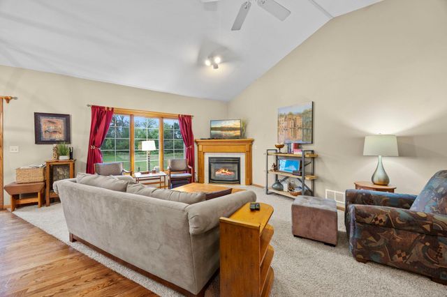 1820 Sims Road NW, Oak Grove, MN 55011