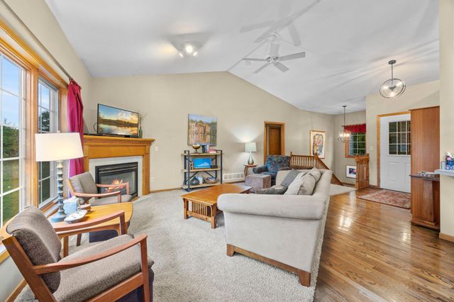 1820 Sims Road NW, Oak Grove, MN 55011