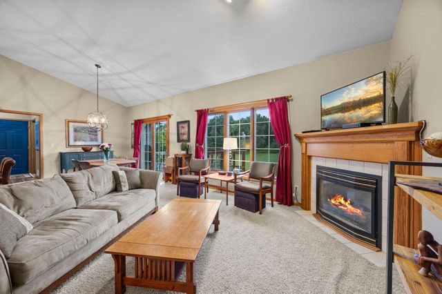 1820 Sims Road NW, Oak Grove, MN 55011