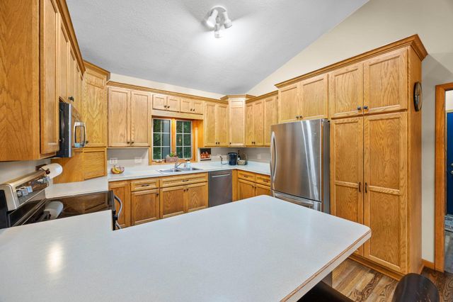 1820 Sims Road NW, Oak Grove, MN 55011