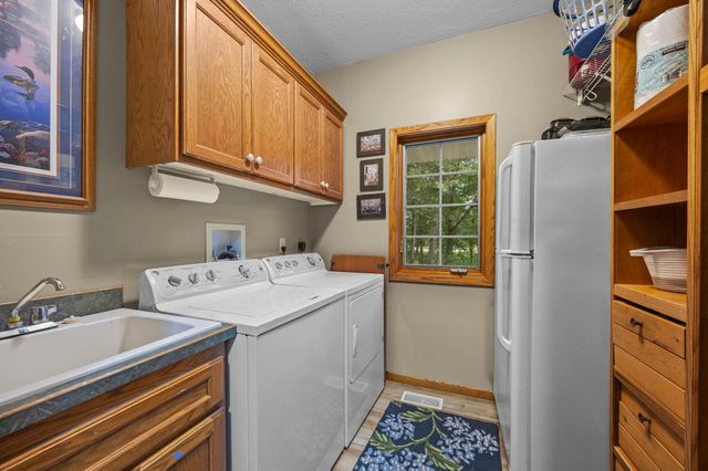 1820 Sims Road NW, Oak Grove, MN 55011