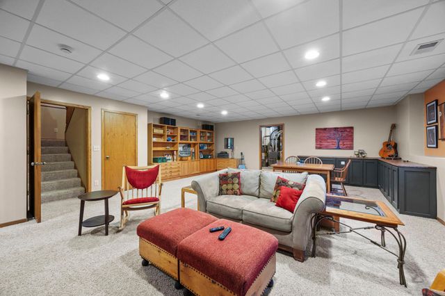 1820 Sims Road NW, Oak Grove, MN 55011