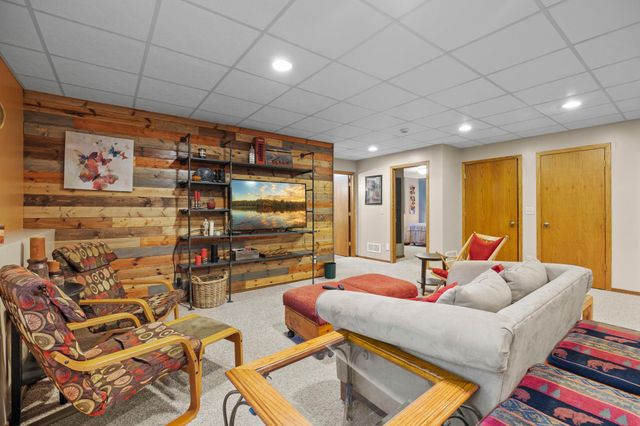 1820 Sims Road NW, Oak Grove, MN 55011