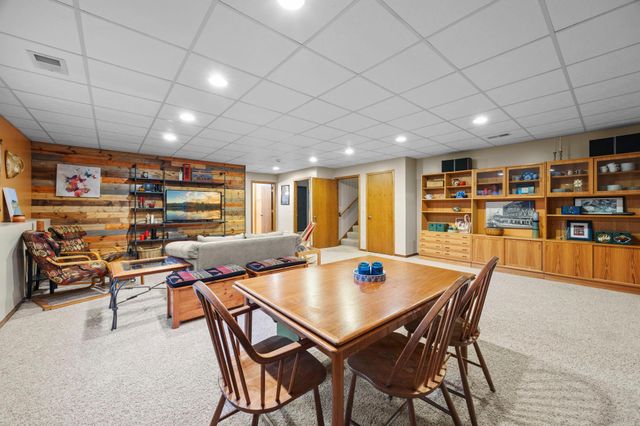 1820 Sims Road NW, Oak Grove, MN 55011