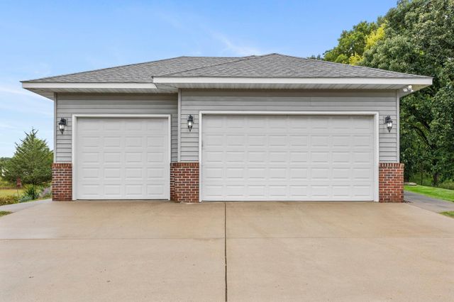 1820 Sims Road NW, Oak Grove, MN 55011