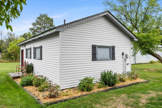 1820 Sims Road NW, Oak Grove, MN 55011