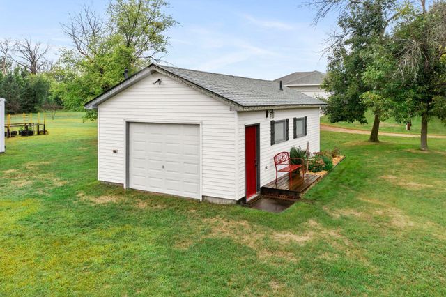 1820 Sims Road NW, Oak Grove, MN 55011
