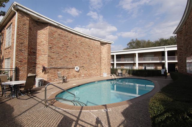 2101 Fountain View Drive 35, Houston, TX 77057