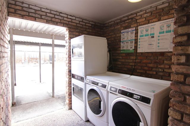 2101 Fountain View Drive 35, Houston, TX 77057