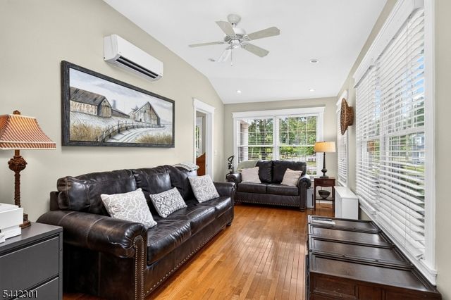 2 Russell Rd, Fanwood Boro, NJ 07023