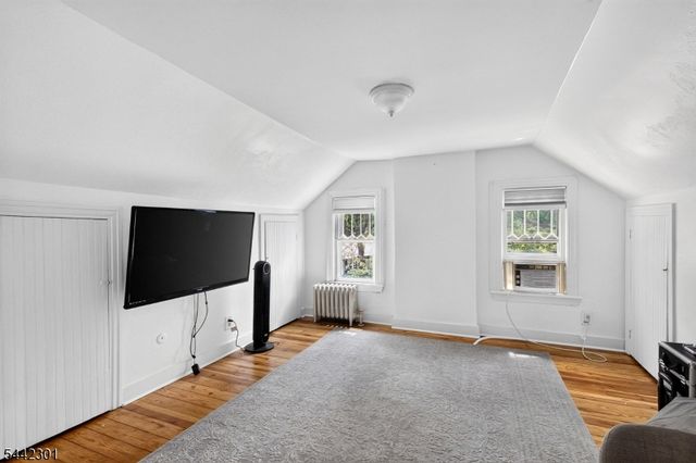 2 Russell Rd, Fanwood Boro, NJ 07023
