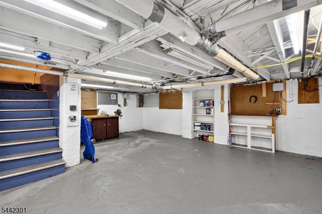 2 Russell Rd, Fanwood Boro, NJ 07023