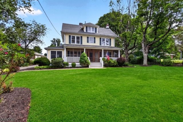 2 Russell Rd, Fanwood Boro, NJ 07023