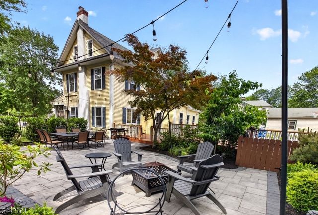 2 Russell Rd, Fanwood Boro, NJ 07023