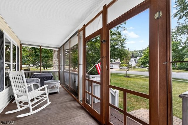 2 Russell Rd, Fanwood Boro, NJ 07023