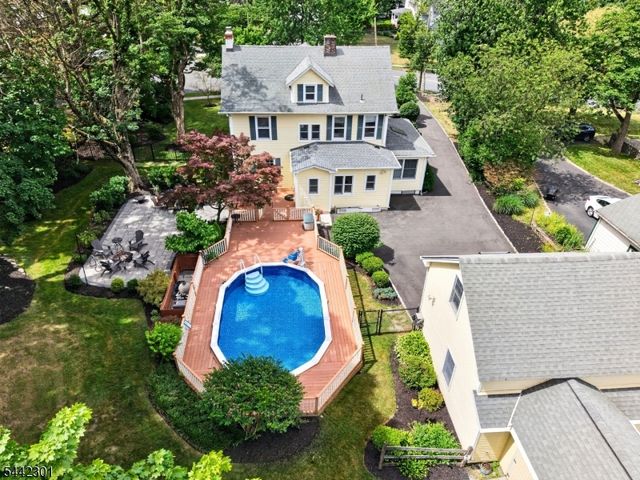 2 Russell Rd, Fanwood Boro, NJ 07023