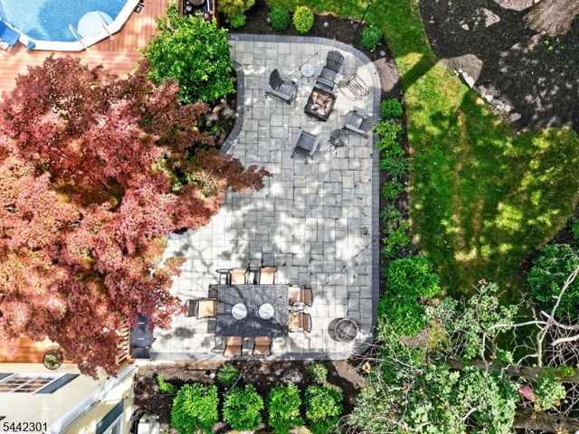 2 Russell Rd, Fanwood Boro, NJ 07023