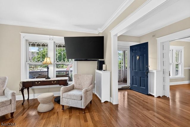 2 Russell Rd, Fanwood Boro, NJ 07023