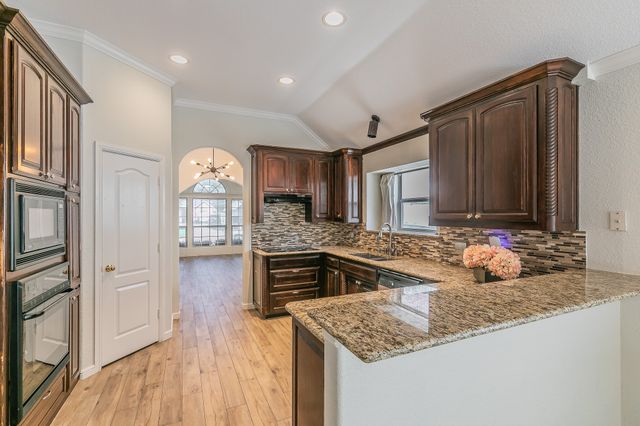 5544 Greenview Court, North Richland Hills, TX 76148
