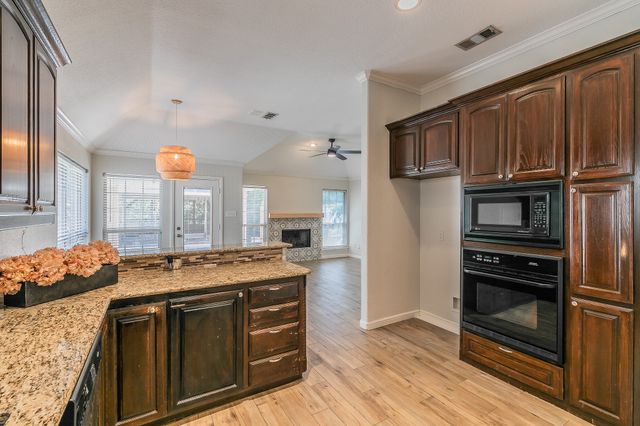 5544 Greenview Court, North Richland Hills, TX 76148