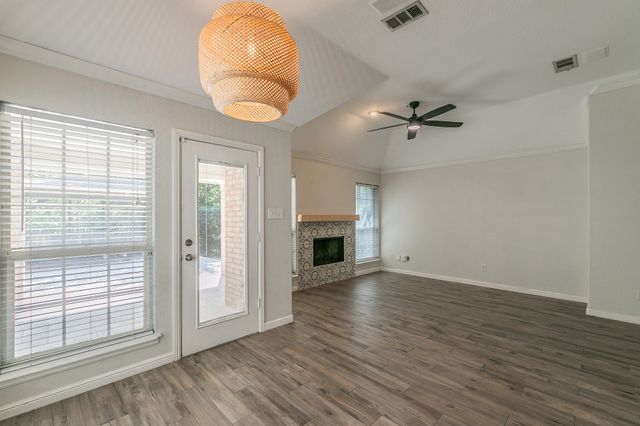 5544 Greenview Court, North Richland Hills, TX 76148