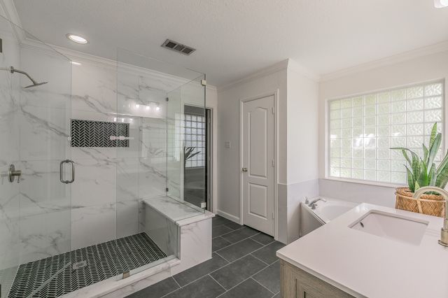 5544 Greenview Court, North Richland Hills, TX 76148