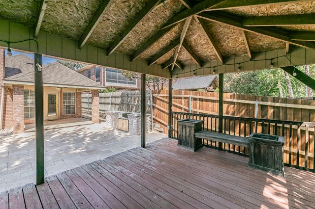 5544 Greenview Court, North Richland Hills, TX 76148